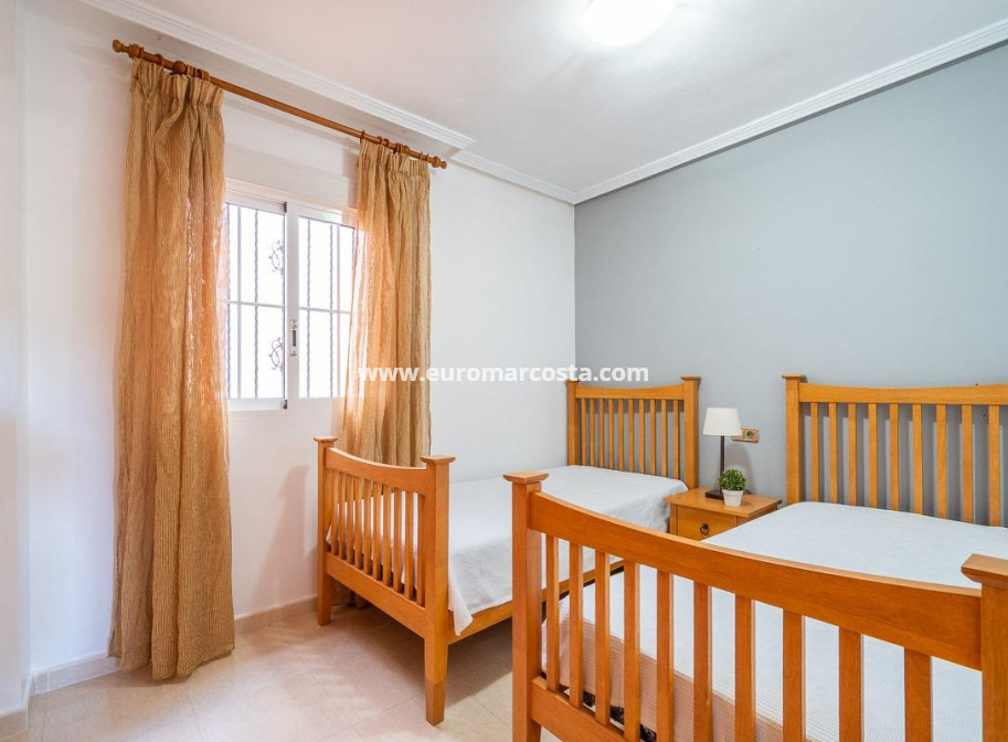 Venta - Apartamento / piso - Orihuela Costa - Lomas de Cabo Roig-Los Dolses