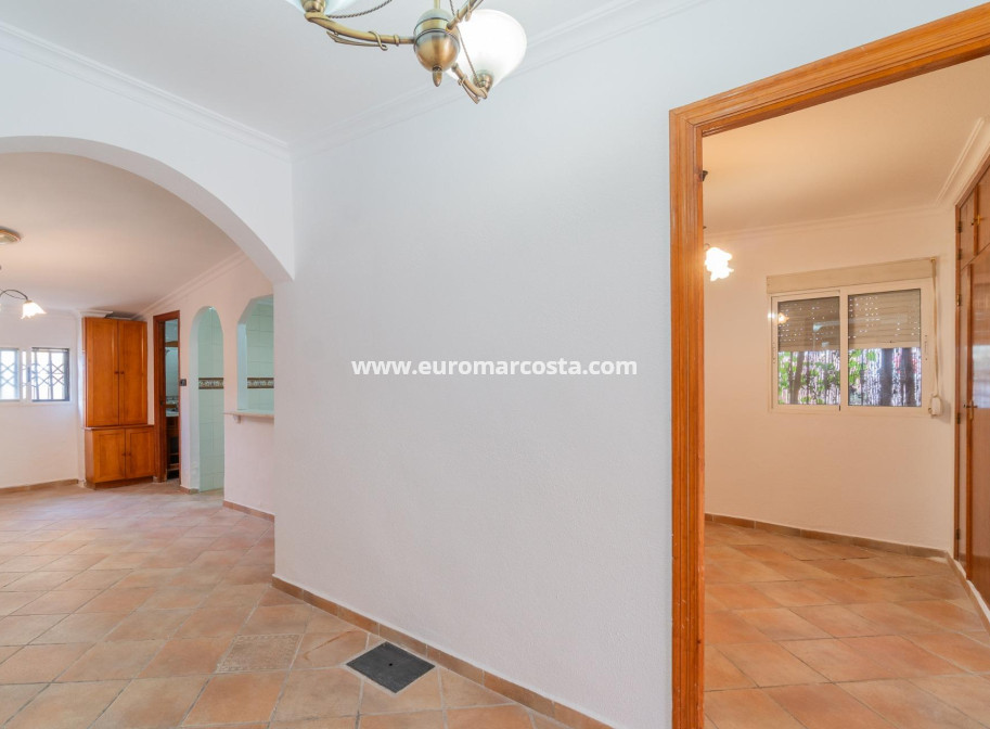 Venta - Villa - Torrevieja - TORREVIEJA