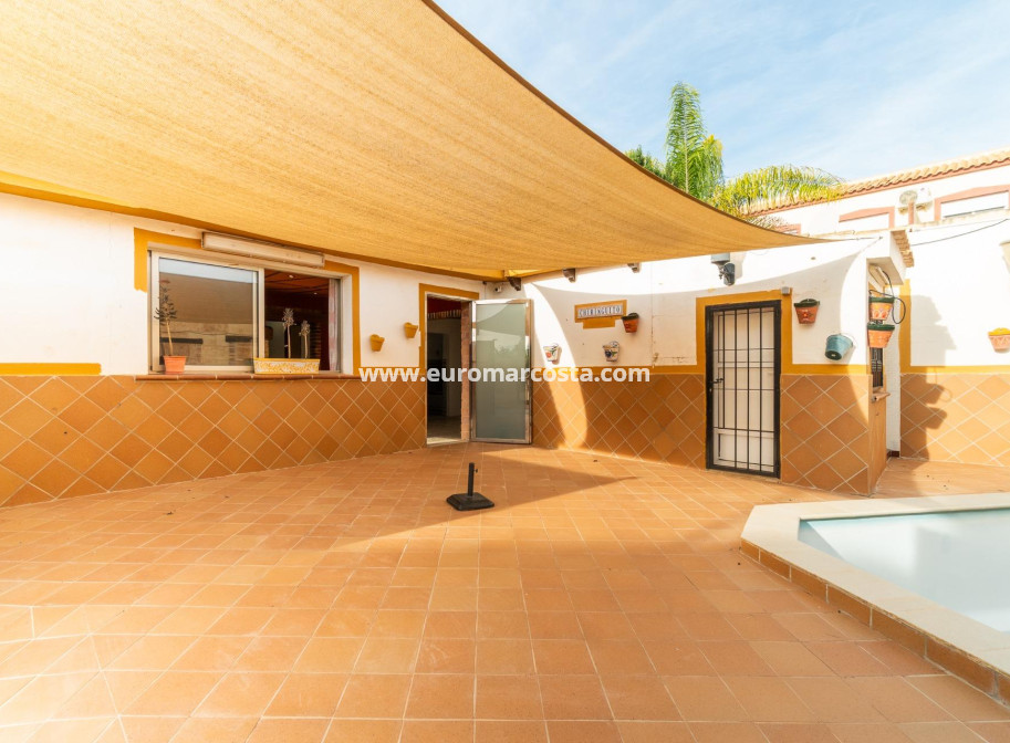 Venta - Villa - Torrevieja - TORREVIEJA