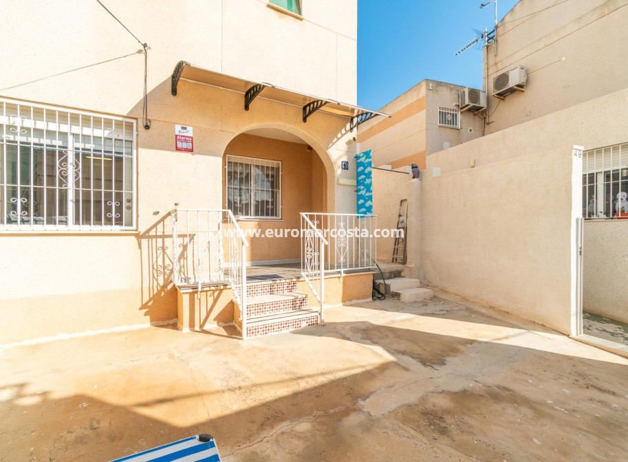 Objekte zum Wiederverkauf - Bungalow - Torrevieja - TORREVIEJA