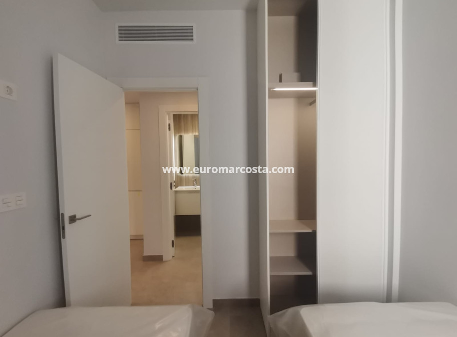 Neubauten - Wohnung - Torrevieja - TORREVIEJA