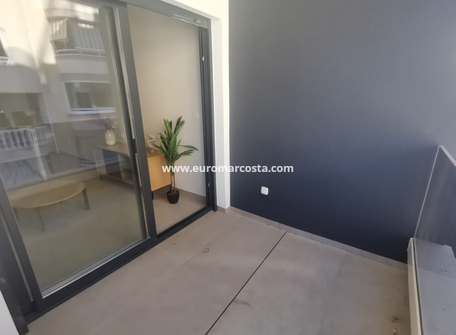 Neubauten - Wohnung - Torrevieja - TORREVIEJA