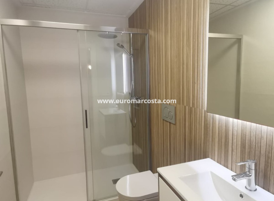 Sale - Apartment / flat - Torrevieja - TORREVIEJA