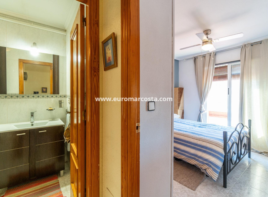 Venta - Adosado - Torrevieja - TORREVIEJA