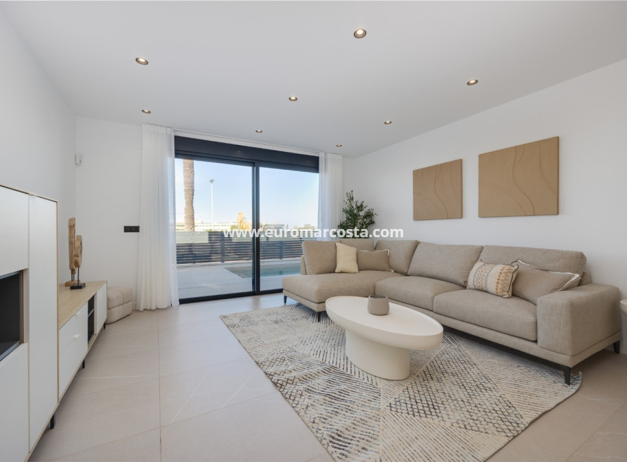 Neubauten - Villa freitstehend - Torrevieja - TORREVIEJA