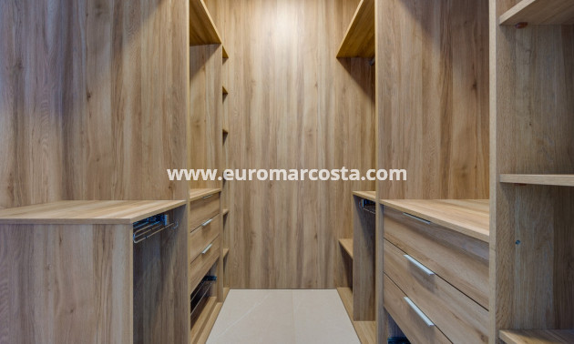 Neubauten - Villa freitstehend - Torrevieja - TORREVIEJA