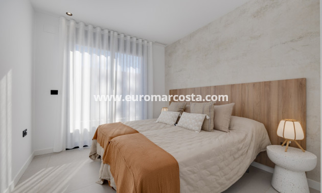 Neubauten - Villa freitstehend - Torrevieja - TORREVIEJA