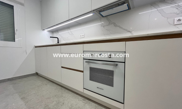 Sale - Apartment / flat - Torrevieja - TORREVIEJA