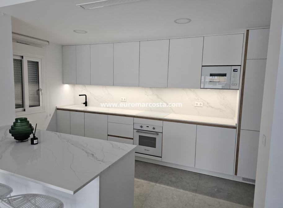 Sale - Apartment / flat - Torrevieja - TORREVIEJA