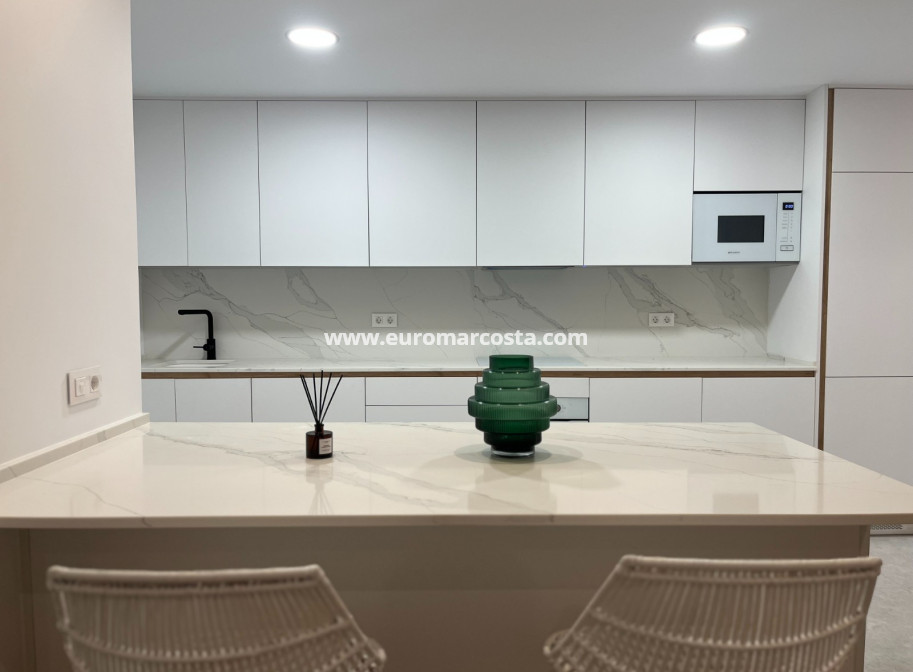 Sale - Apartment / flat - Torrevieja - TORREVIEJA