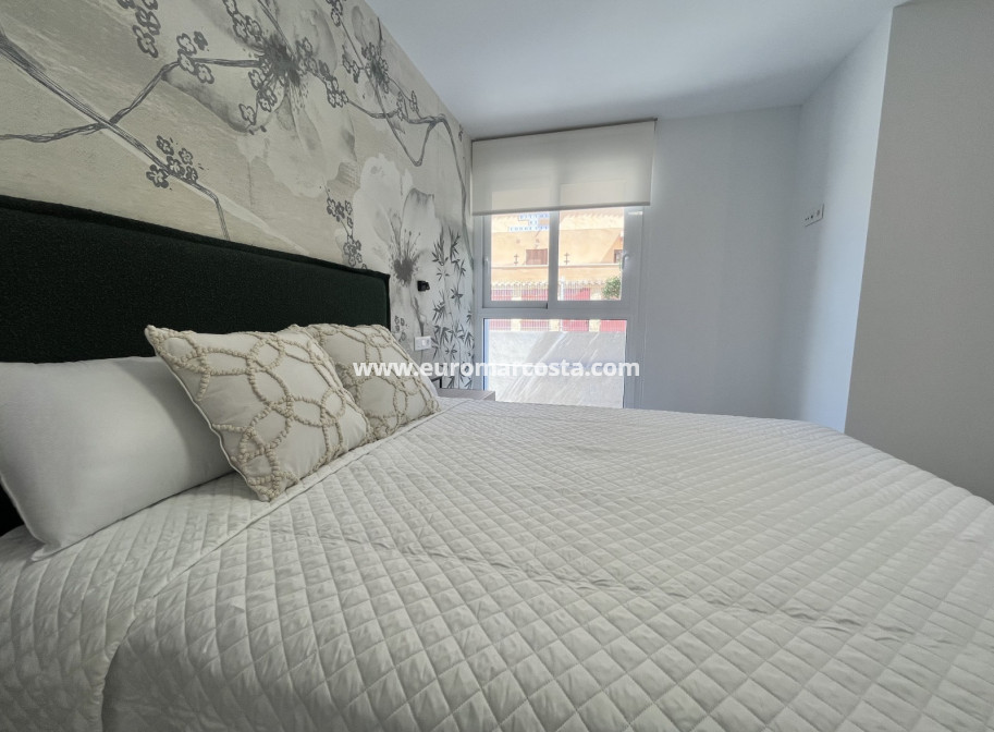 Sale - Apartment / flat - Torrevieja - TORREVIEJA