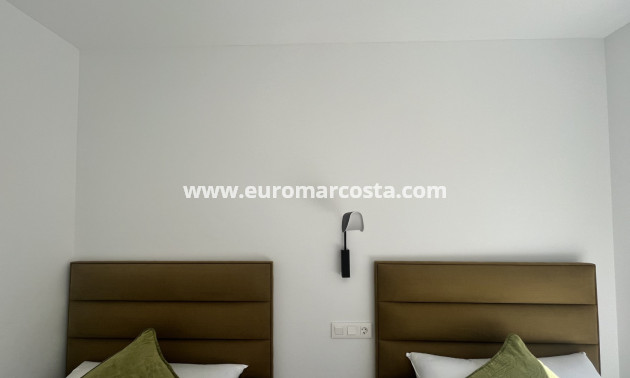 Sale - Apartment / flat - Torrevieja - TORREVIEJA