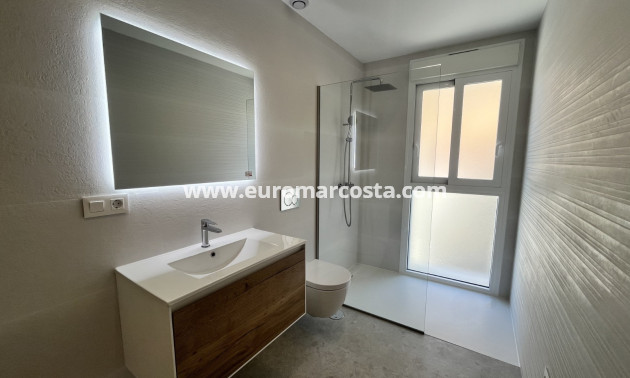 Sale - Apartment / flat - Torrevieja - TORREVIEJA