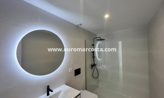 Sale - Apartment / flat - Torrevieja - TORREVIEJA