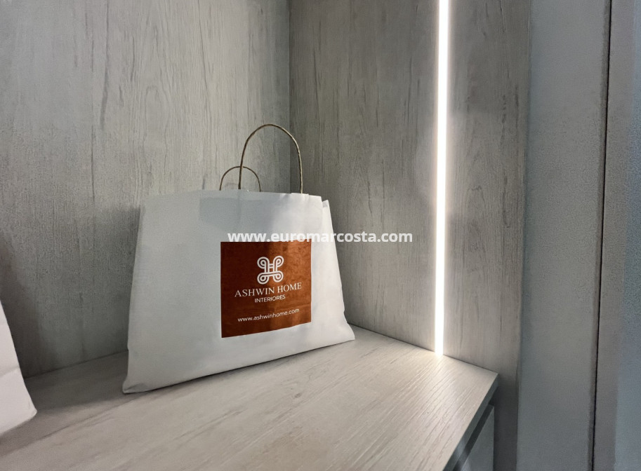 Sale - Apartment / flat - Torrevieja - TORREVIEJA