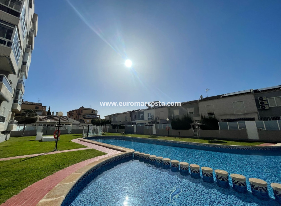 Sale - Apartment / flat - Torrevieja - TORREVIEJA