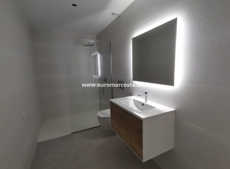 Sale - Apartment / flat - Torrevieja - TORREVIEJA