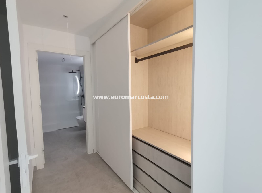 Sale - Apartment / flat - Torrevieja - TORREVIEJA