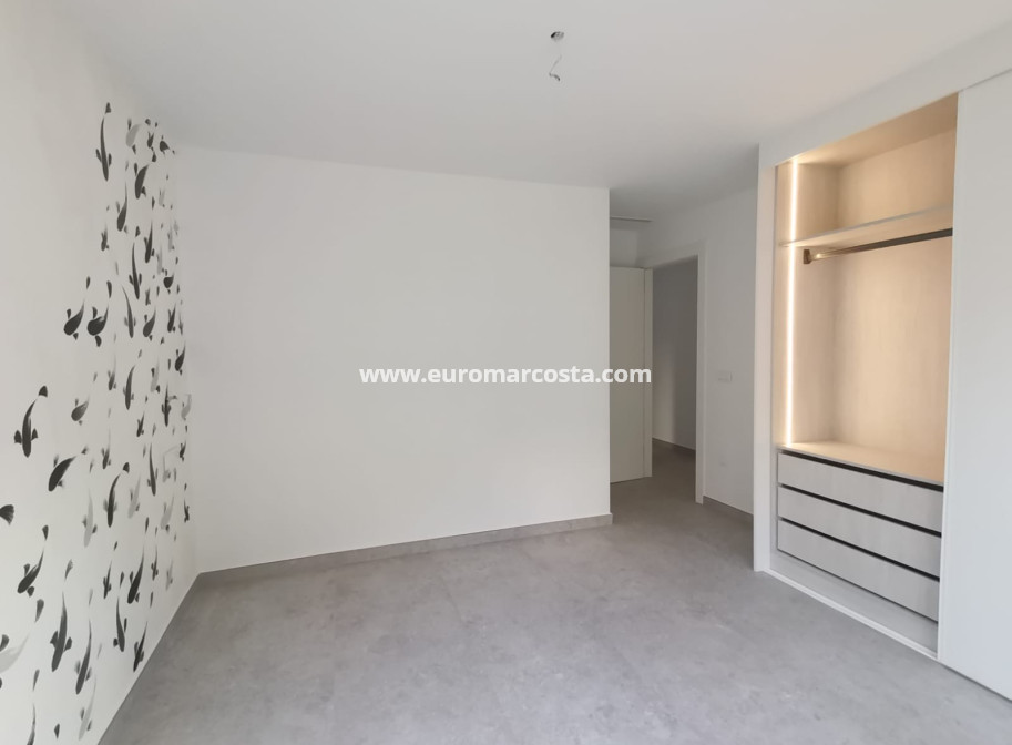 Sale - Apartment / flat - Torrevieja - TORREVIEJA