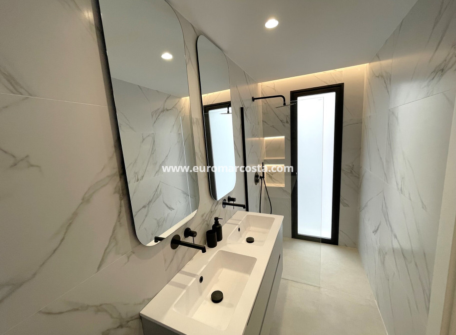 New Build - detached - Molina de Segura