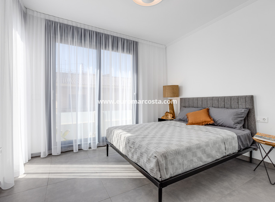 New Build - detached - La Mata