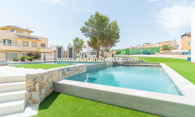 Nueva construcción  - low-bungalow - Torrevieja - TORREVIEJA