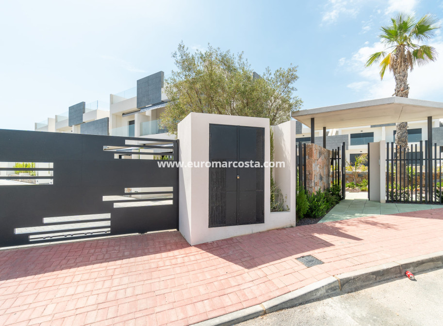 Nueva construcción  - low-bungalow - Torrevieja - TORREVIEJA