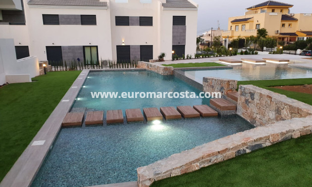 Nueva construcción  - low-bungalow - Torrevieja - TORREVIEJA