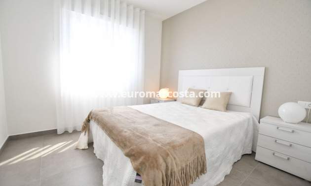 Neubauten - high-bungalow - San Miguel de Salinas