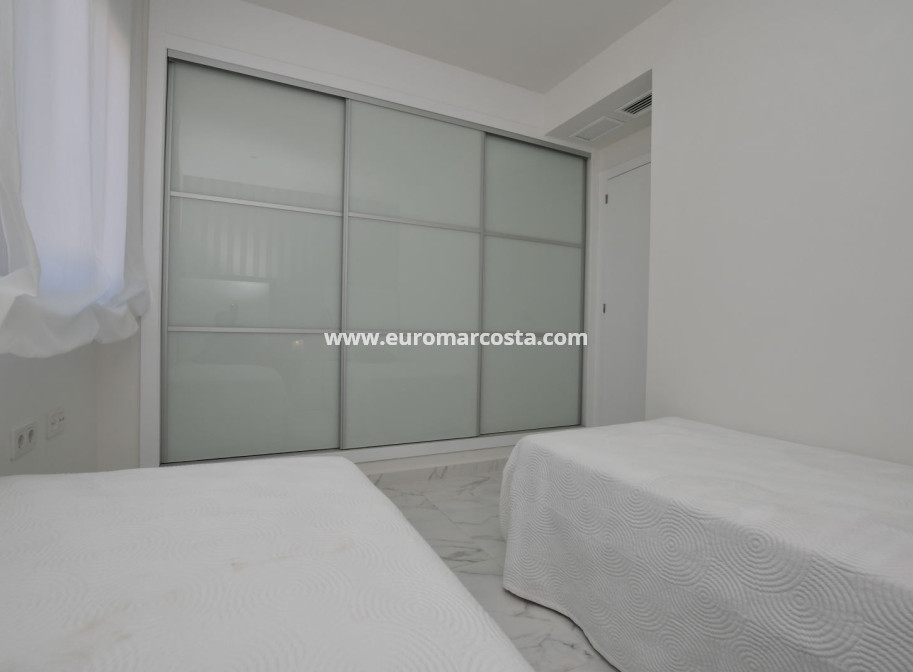 Neubauten - high-bungalow - San Miguel de Salinas