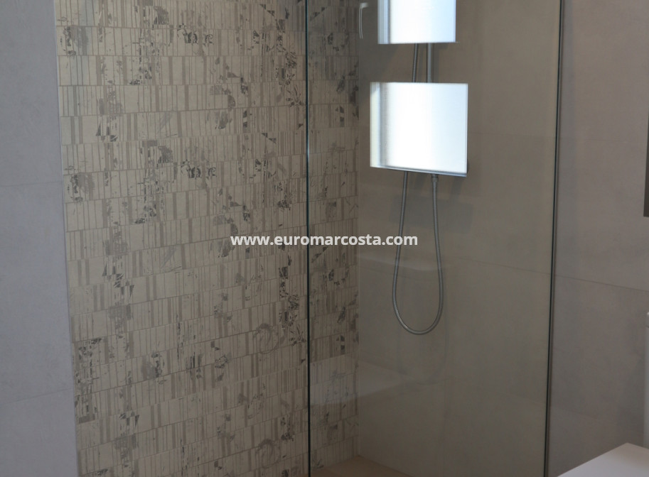 Neubauten - detached - Aspe