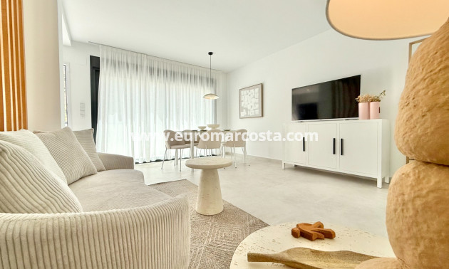 Neubauten - low-bungalow - Cox