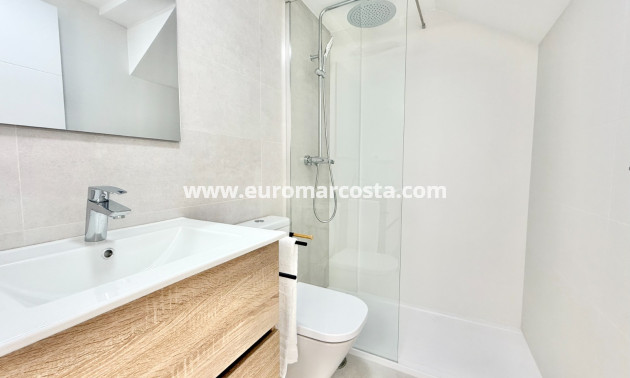 Neubauten - low-bungalow - Cox