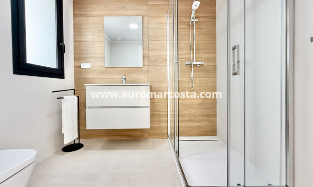 New Build - high-bungalow - Cox