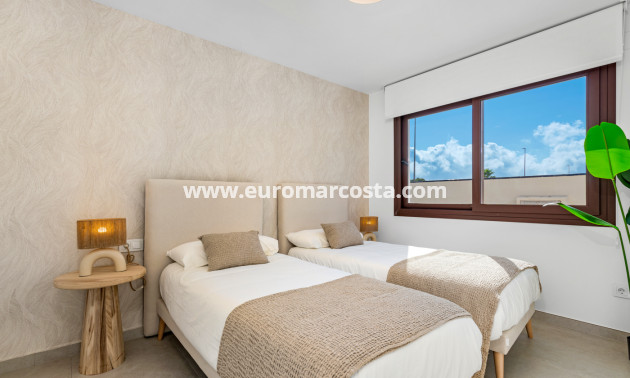 Nueva construcción  - detached - Pilar de la Horadada