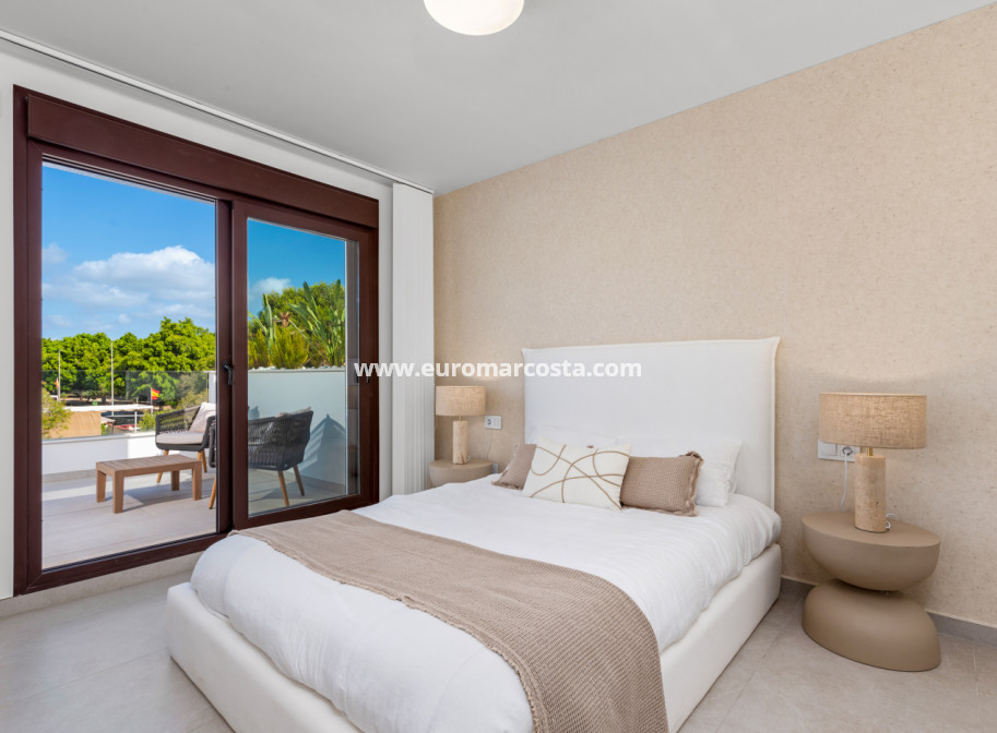 Nueva construcción  - detached - Pilar de la Horadada