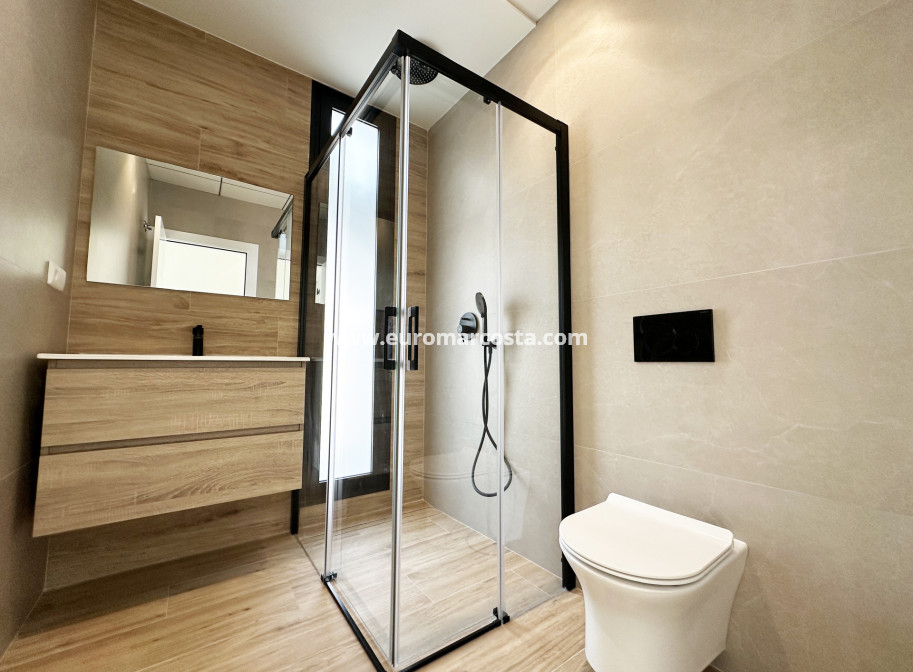 Neubauten - detached - Torre de la Horadada