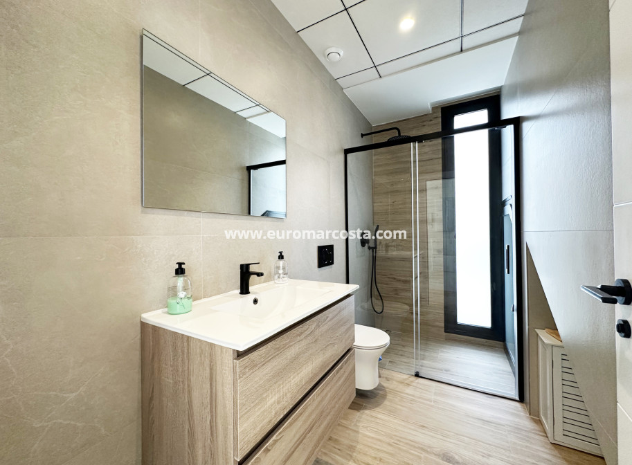 Neubauten - detached - Torre de la Horadada