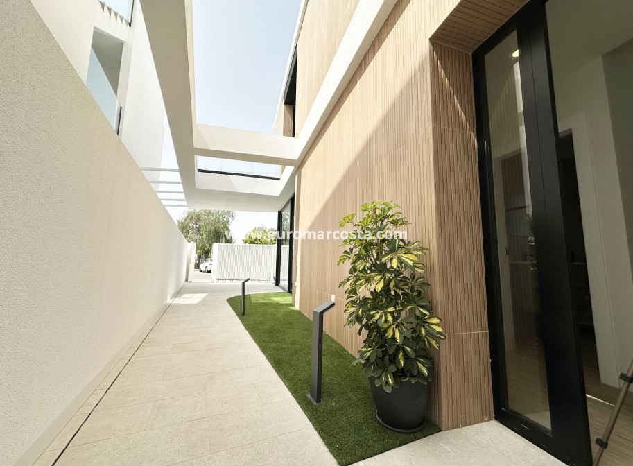 Neubauten - detached - Torre de la Horadada