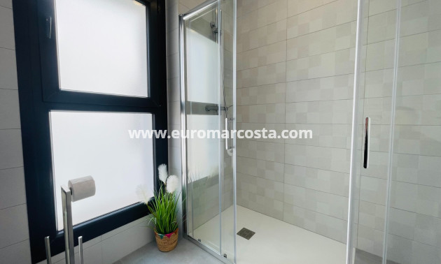 Neubauten - detached - Torrevieja - TORREVIEJA