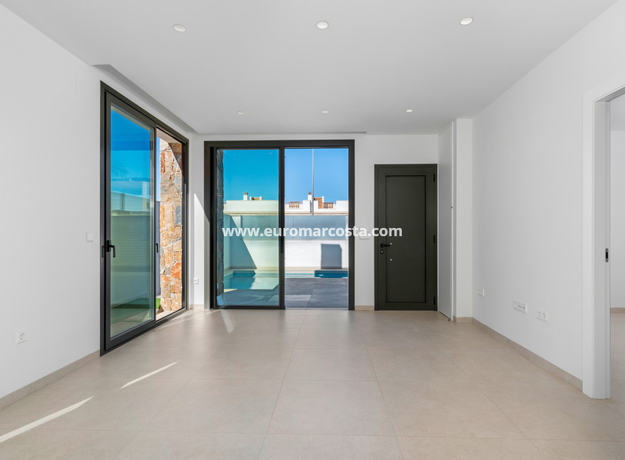 New Build - low-bungalow - Pilar de la Horadada