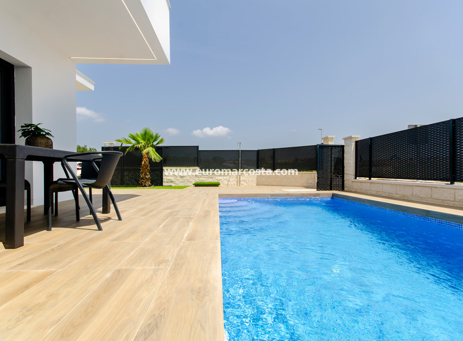 Neubauten - detached - Orihuela Costa