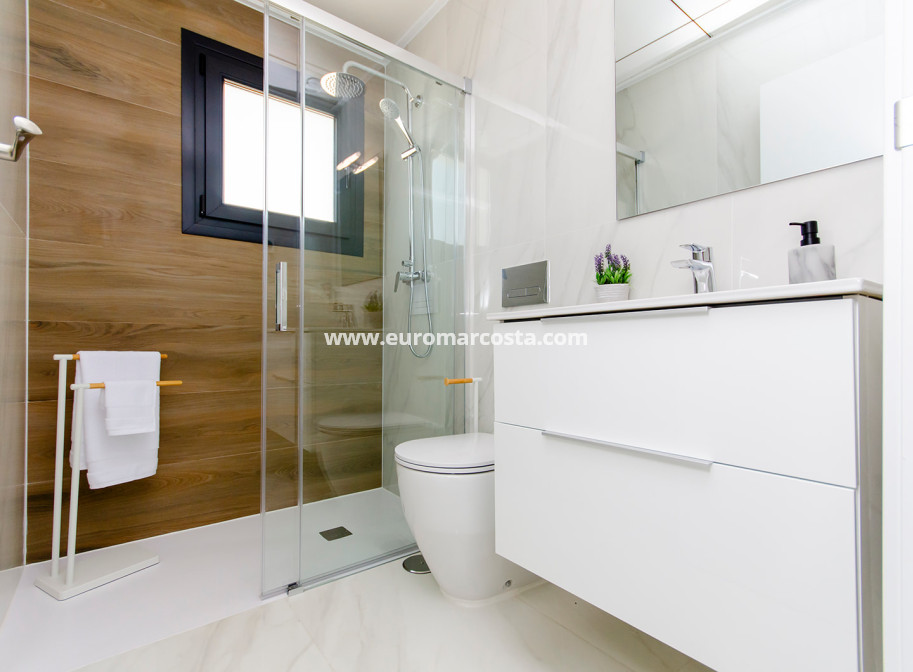 Neubauten - detached - Orihuela Costa