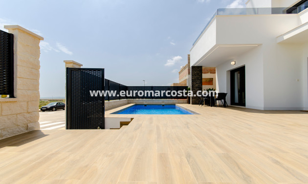 Neubauten - detached - Orihuela Costa