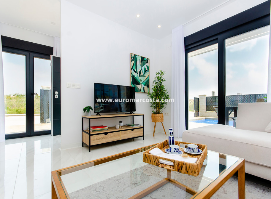 Neubauten - detached - Orihuela Costa