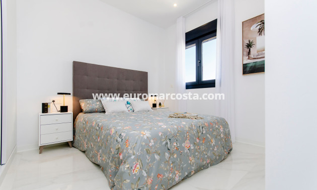 Neubauten - detached - Orihuela Costa