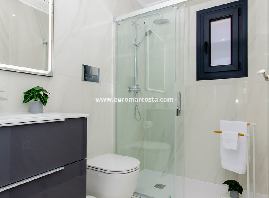 Neubauten - detached - Orihuela Costa