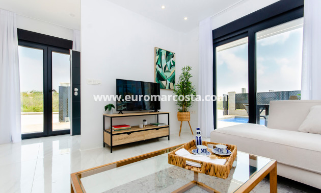 Neubauten - detached - Orihuela Costa