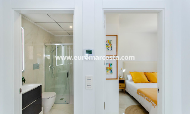 Neubauten - detached - Orihuela Costa