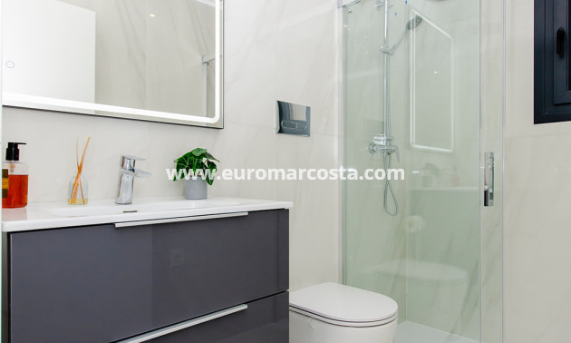 Neubauten - detached - Orihuela Costa